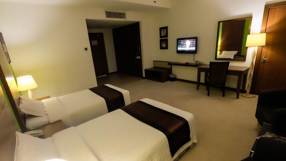 Times Hotel Brunei Bandar Seri Begawan Exterior photo