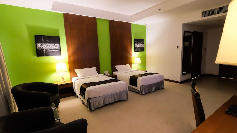 Times Hotel Brunei Bandar Seri Begawan Exterior photo